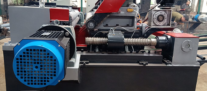 Rotary cutting machine safety use matters to keep in mind Rotary cutting machine safety use matters to keep in mind