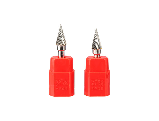 CONE WITH POINTED HEAD TYPE M
